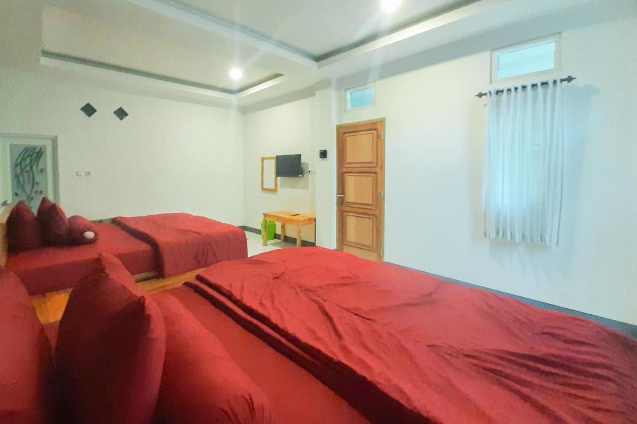 Delvia Bromo Homestay Mitra Reddoorz Пасуруан Экстерьер фото