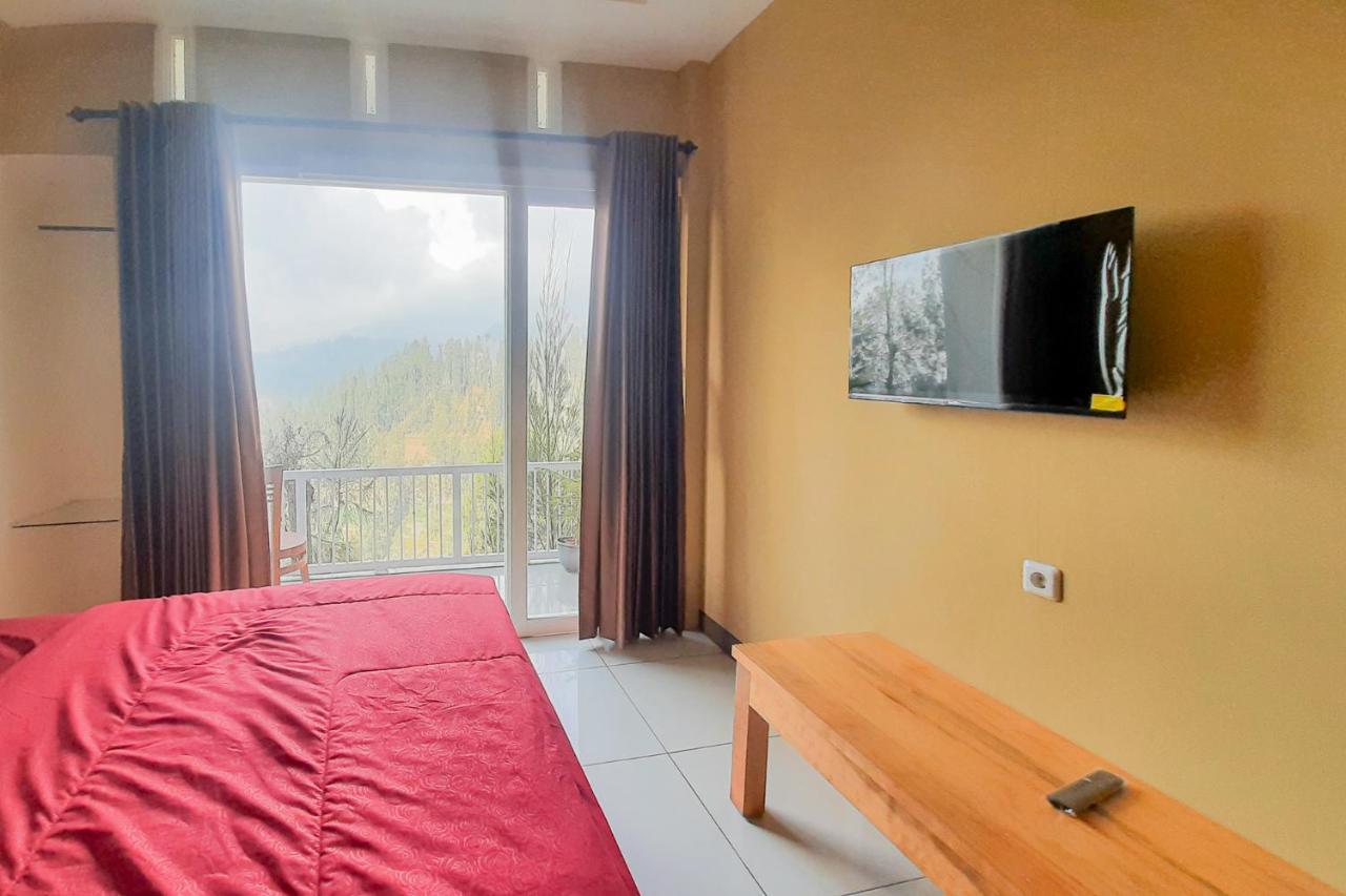 Delvia Bromo Homestay Mitra Reddoorz Пасуруан Экстерьер фото