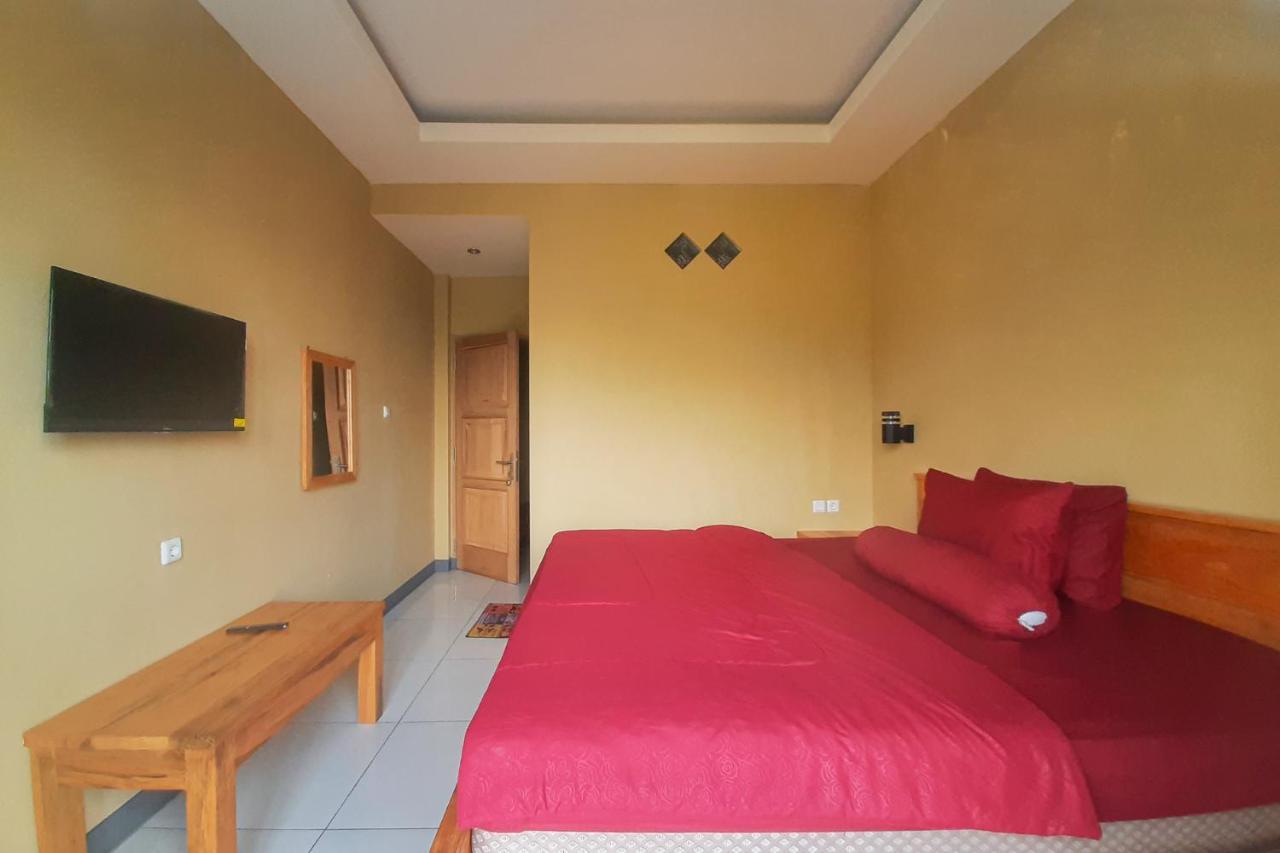 Delvia Bromo Homestay Mitra Reddoorz Пасуруан Экстерьер фото